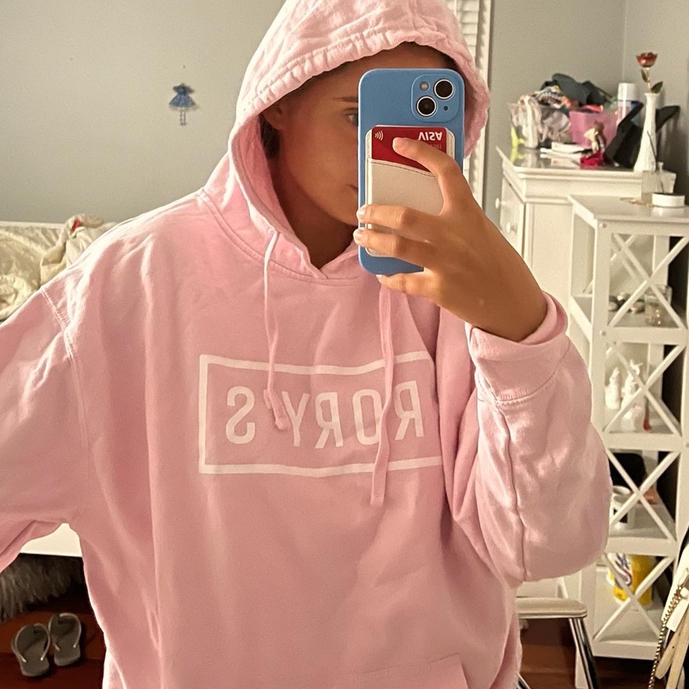 Rory’s pink sweatshirt